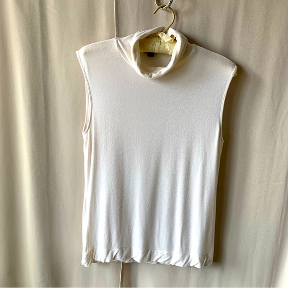 Danier Sleeveless Turtleneck - Picture 1 of 4